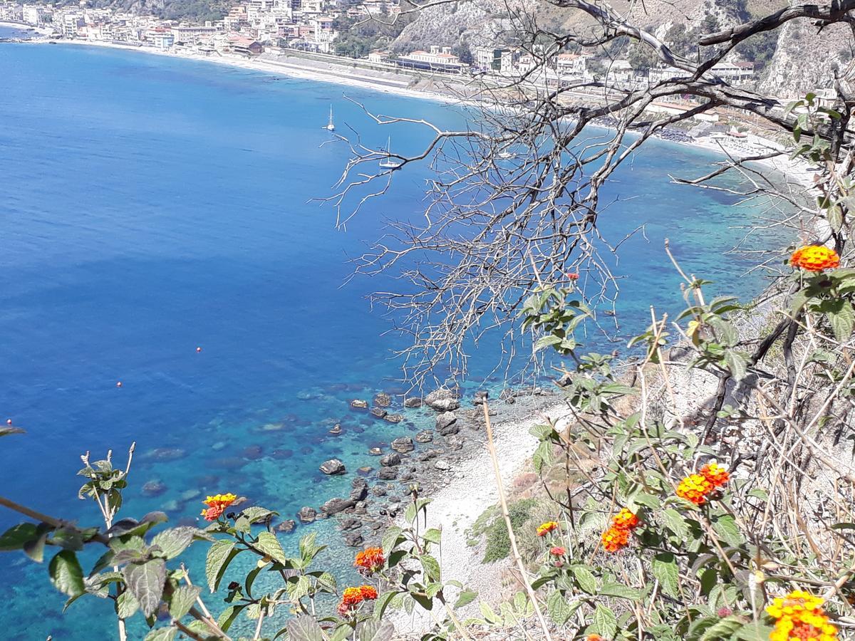 B&B Fragranza Di Sicilia Giardini Naxos Εξωτερικό φωτογραφία